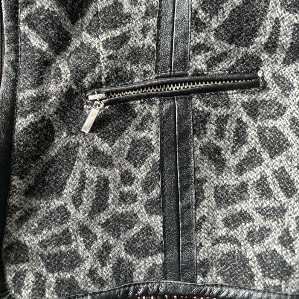 Grey jacket - Picture 10 of 11